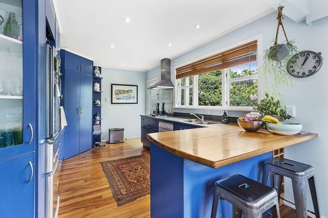 Photo of property in 84 Chester Road, Tawa, Wellington, 5028