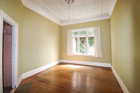 Photo of property in 30 Victoria Avenue, Dannevirke, 4930