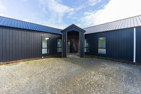 Photo of property in 2082 Kakaramea Road, Ngahinapouri, Hamilton, 3290