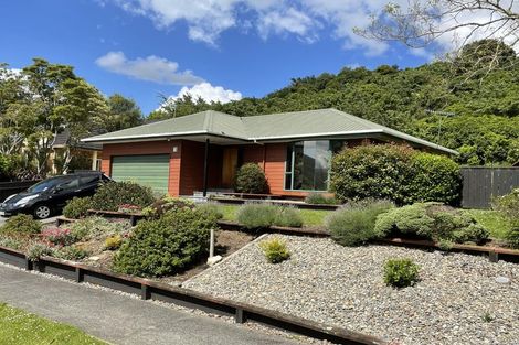 Photo of property in 9 Carlow Grove, Birchville, Upper Hutt, 5018