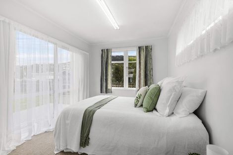 Photo of property in 10 Findlay Street, Tawa, Wellington, 5028