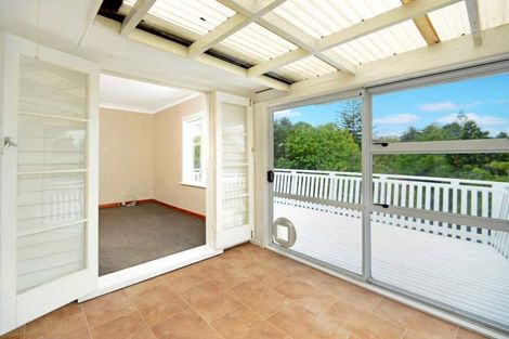 Photo of property in 2/10 Roband Avenue, Glenfield, Auckland, 0629