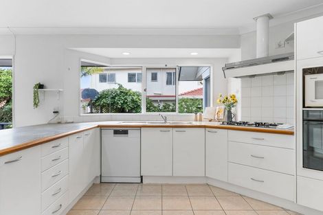 Photo of property in 3 Bronte Place, Somerville, Auckland, 2014