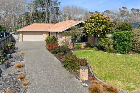 Photo of property in 106 Weggery Drive, Waikanae Beach, Waikanae, 5036