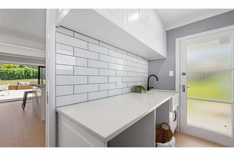 Photo of property in 1 Celina Place, Browns Bay, Auckland, 0630