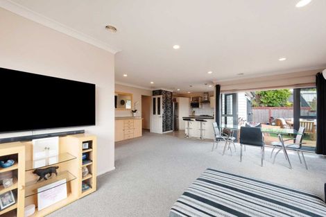 Photo of property in 58 Staithes Drive North, Whitby, Porirua, 5024