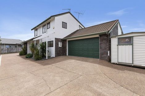 Photo of property in 77a Mirrabooka Avenue, Botany Downs, Auckland, 2010