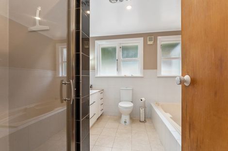 Photo of property in 14 Pinehaven Road, Pinehaven, Upper Hutt, 5019