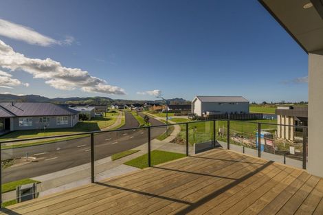 Photo of property in 12 Ngaroma Crescent, Whitianga, 3510