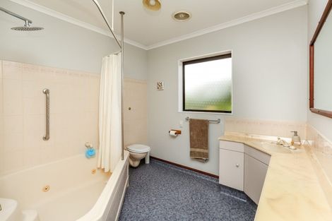 Photo of property in 73 Cressida Avenue, Stratford, 4332