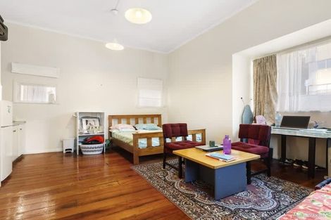 Photo of property in 81 Hill Street, Thorndon, Wellington, 6011