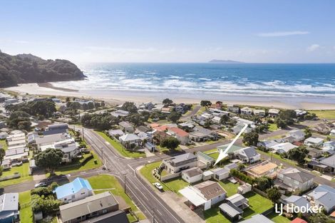 Photo of property in 32 Beach Road, Waihi Beach, 3611