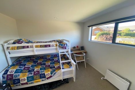 Photo of property in 35 Minaret Ridge, Wanaka, 9305