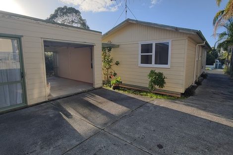 Photo of property in 74 Rosario Crescent, Red Beach, 0932