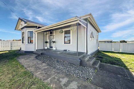 Photo of property in 18 Swiss Avenue, Gonville, Whanganui, 4501