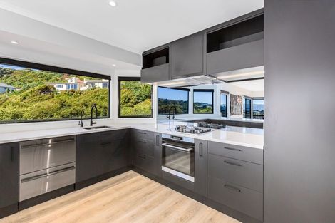 Photo of property in 8 Glengavel Grove, Papakowhai, Porirua, 5024