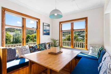 Photo of property in 6 Gordon Road, Plimmerton, Porirua, 5026