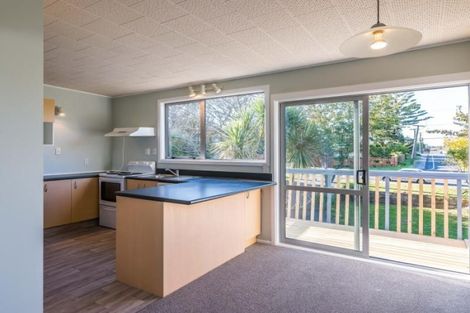 Photo of property in 66 Martin Road, Paraparaumu Beach, Paraparaumu, 5032