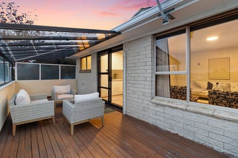 Photo of property in 1/12 Bungalow Avenue, Point Chevalier, Auckland, 1022