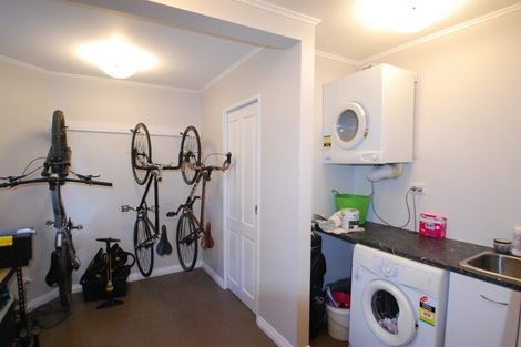 Photo of property in 12 Jackson Street, Island Bay, Wellington, 6023