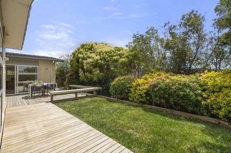 Photo of property in 10 Beachwood Drive, Hatfields Beach, Orewa, 0931