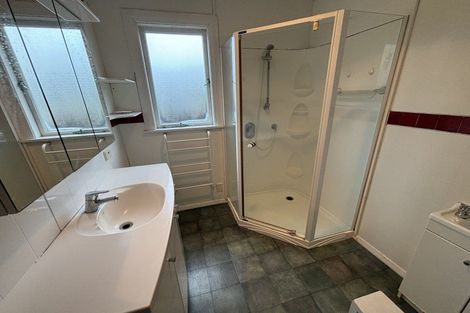 Photo of property in 21 Galway Avenue, Hokowhitu, Palmerston North, 4410