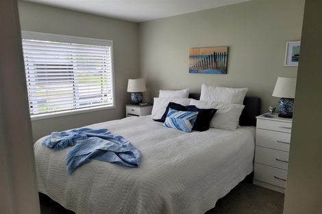 Photo of property in 2 Beckby Way, Clevedon, 2582