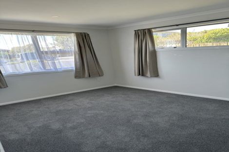 Photo of property in 28 Eskdale Road, Papakowhai, Porirua, 5024
