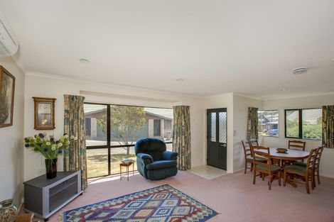 Photo of property in Redwood Village, 27/42 Main Road, Tawa, Wellington, 5028