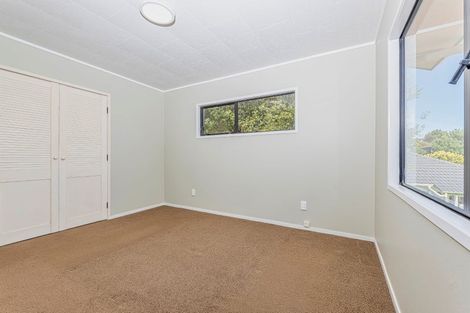 Photo of property in 6 Holmes Drive South, West Harbour, Auckland, 0618