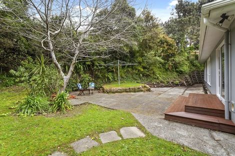 Photo of property in 1 Westhaven Drive, Tawa, Wellington, 5028