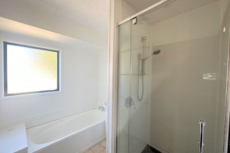 Photo of property in 8 Tyndrum Place, Highland Park, Auckland, 2010