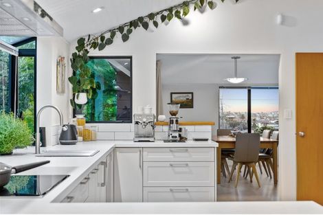 Photo of property in 43 Braemar Road, Rothesay Bay, Auckland, 0630