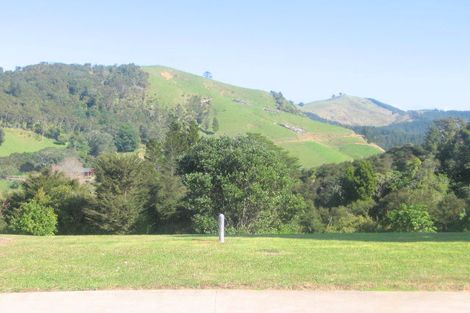 Photo of property in 17 Punga Place, Whitianga, 3510