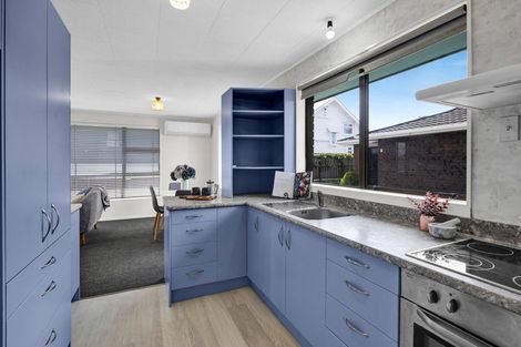 Photo of property in 1/7 Mahoe Street, Strandon, New Plymouth, 4312