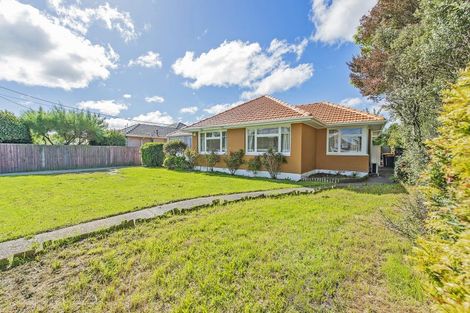 Photo of property in 15 Middlepark Road, Sockburn, Christchurch, 8042