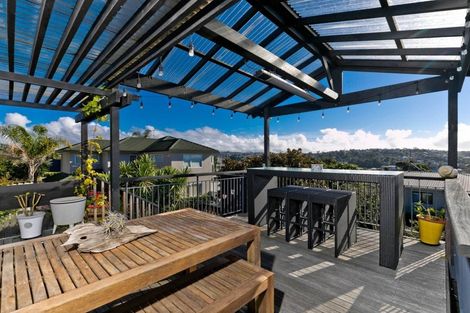 Photo of property in 8 Hyde Road, Rothesay Bay, Auckland, 0630