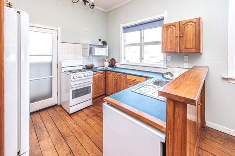 Photo of property in 11 Sarjeant Street, Gonville, Whanganui, 4500