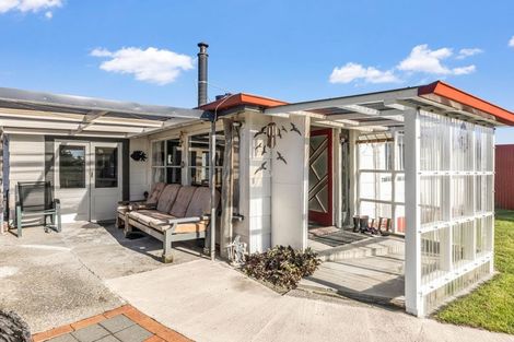 Photo of property in 18 Shelswell Street, Westport, 7825