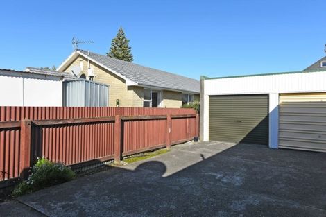 Photo of property in 2/166 Waterloo Road, Hutt Central, Lower Hutt, 5010