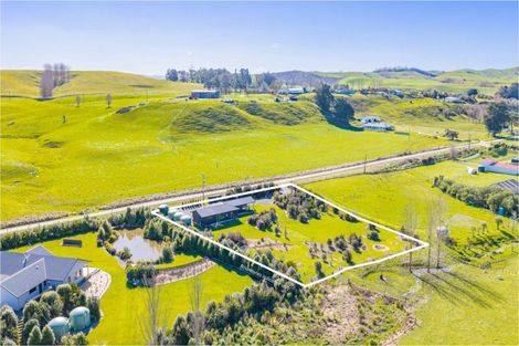 Photo of property in 40 River Road, Otane, Waipawa, 4271