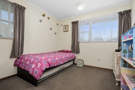 Photo of property in 30 Lee Street, Te Puke, 3119