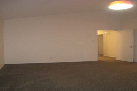 Photo of property in 25 Universal Drive, Henderson, Auckland, 0610