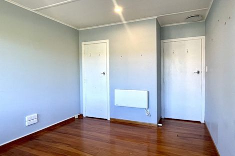 Photo of property in 15 Montreal Grove, Kingston, Wellington, 6021