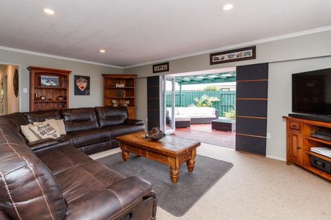 Photo of property in 19 Humphries Place, Awapuni, Palmerston North, 4412