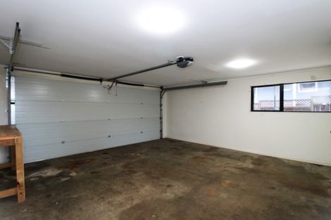 Photo of property in 99 Eugenia Rise, Totara Heights, Auckland, 2105