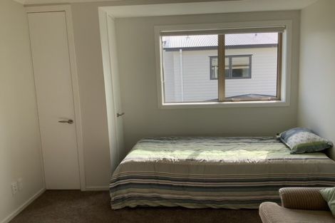 Photo of property in 14 Latimer Way, Petone, Lower Hutt, 5012