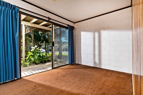 Photo of property in 22 Awaruku Road, Torbay, Auckland, 0630