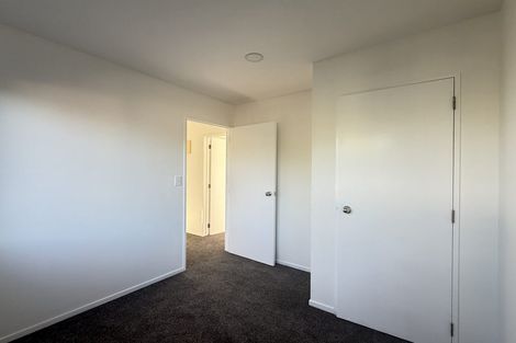 Photo of property in 2/4 Stanley Road, Glenfield, Auckland, 0629