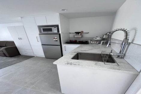 Photo of property in 1/66 Takutai Avenue, Half Moon Bay, Auckland, 2012